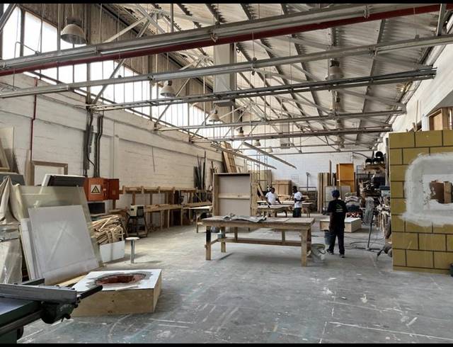 INDUSTRIAL PROPERTY TO RENT IN PAARDEN EILAND